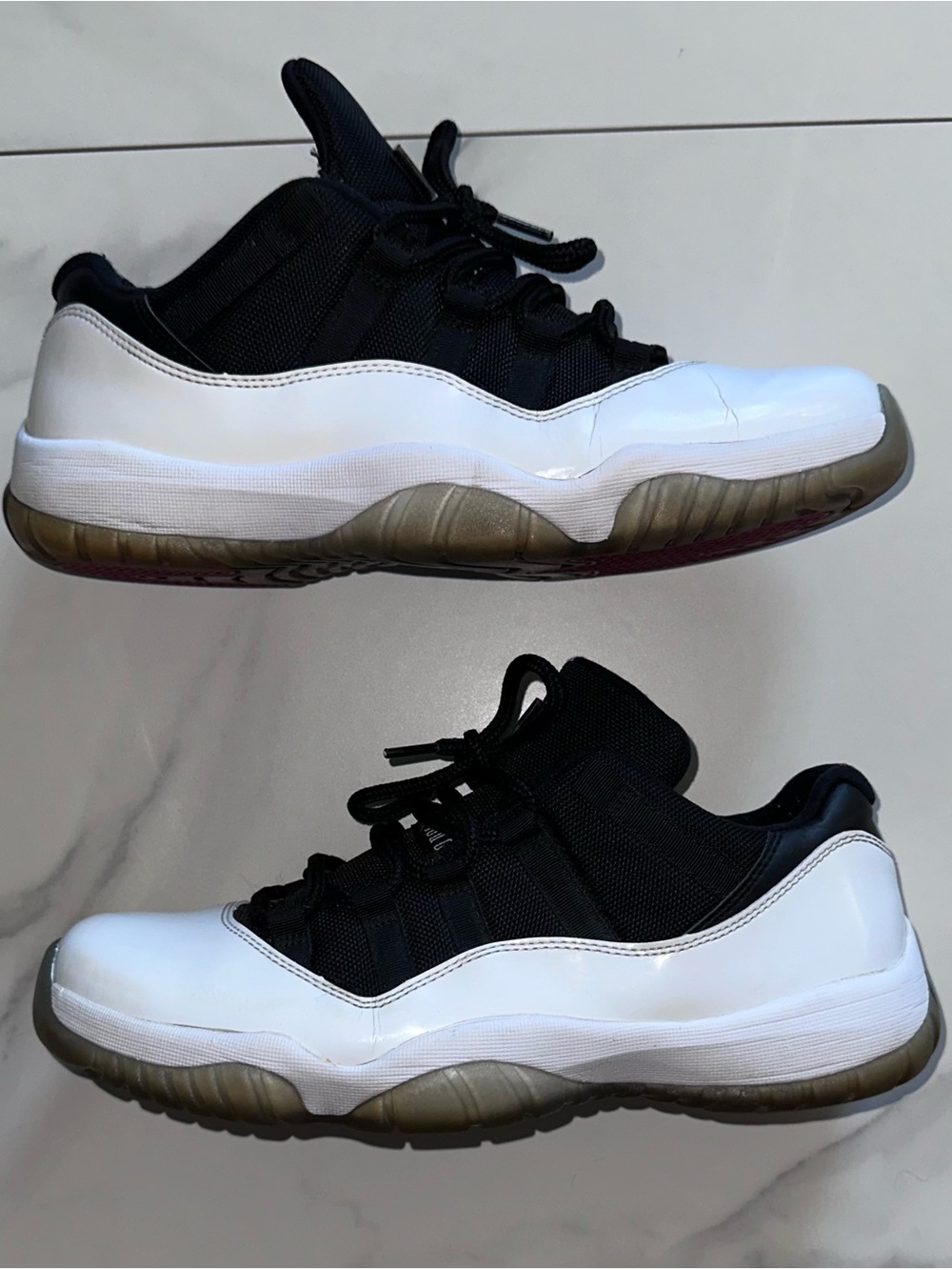 2013 Air Jordan 11 Retro Low Tuxedo Size 10.5